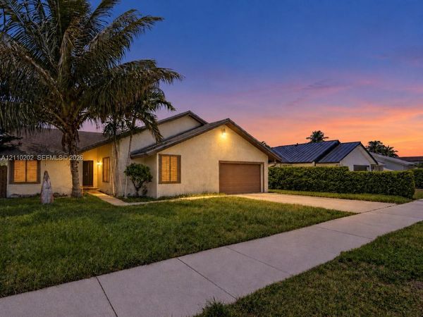 9712 SW 133rd Pl , Miami, FL 33186