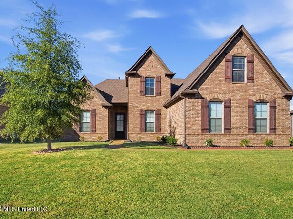 6210 Dixon Drive, Olive Branch, MS 38654