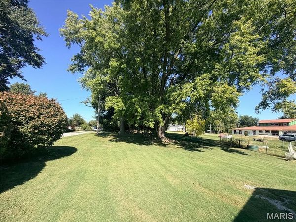 538 Hickory Dale Drive , St Charles, MO 63304