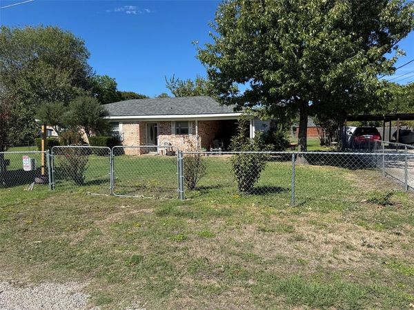 4508 Village Court , Granbury, TX 76049