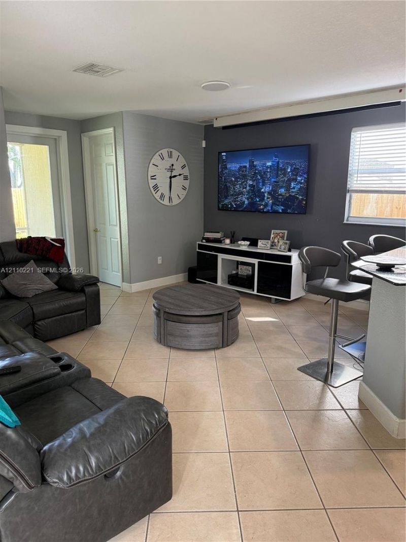 8943 SW 206th St, Cutler Bay, FL 33189 Photo