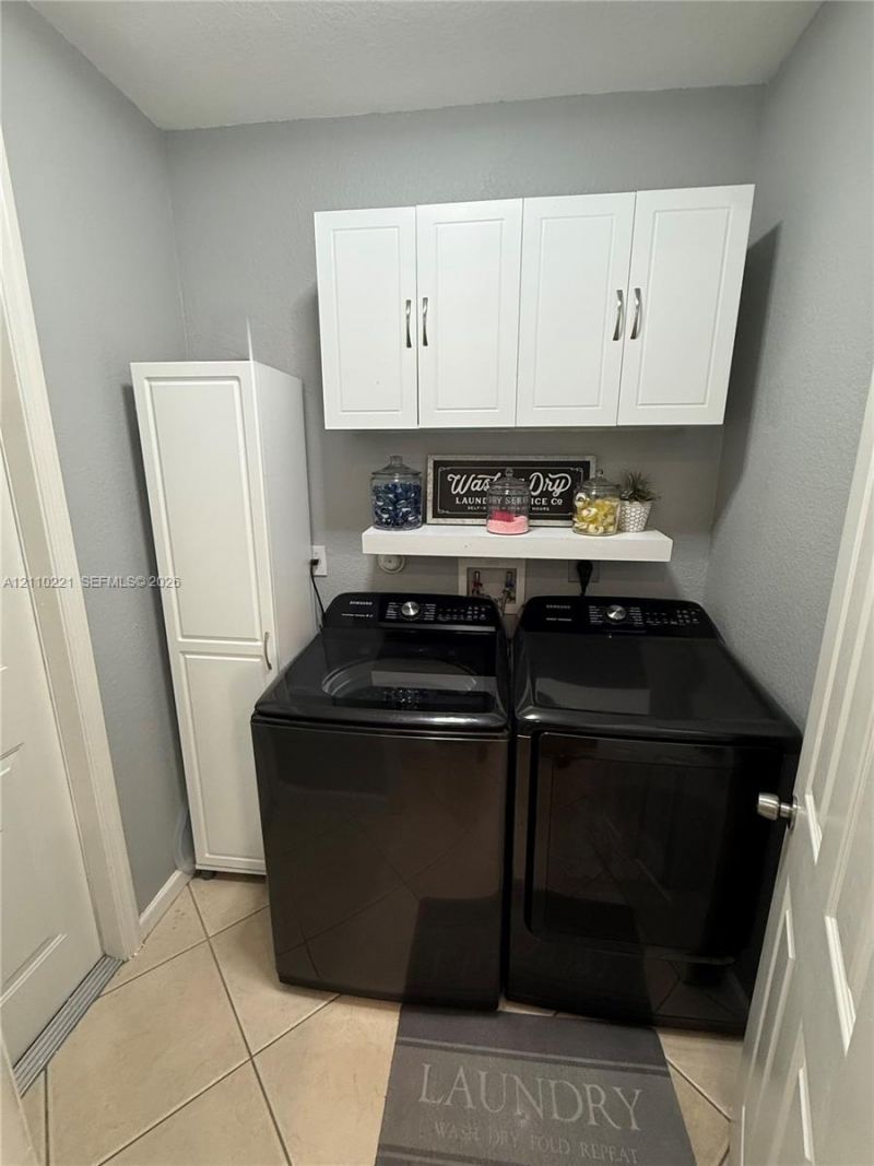 8943 SW 206th St, Cutler Bay, FL 33189 Photo