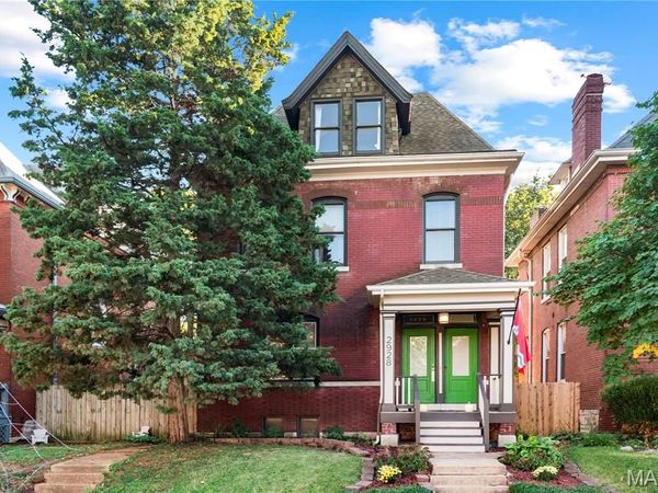 2928 Shenandoah Avenue, St Louis, MO 63104