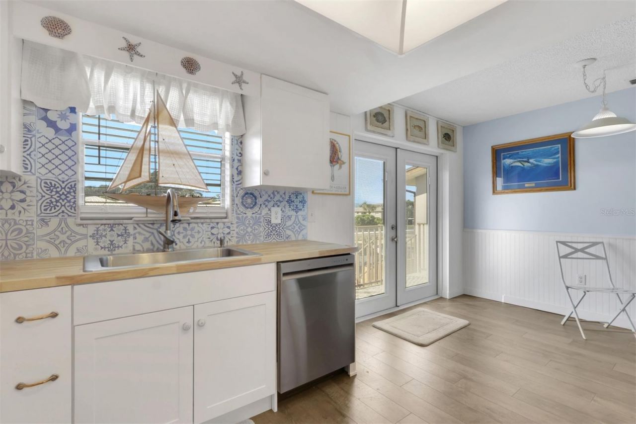 180 Cypress Way E, Unit C218, Naples, FL 34110 Photo