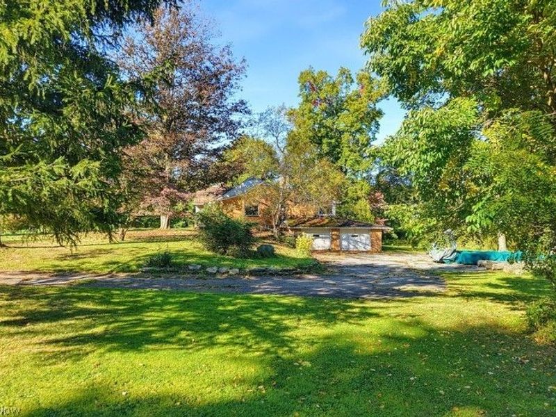 1283 Nesbitt Road, Northfield, OH 44067 Photo 2