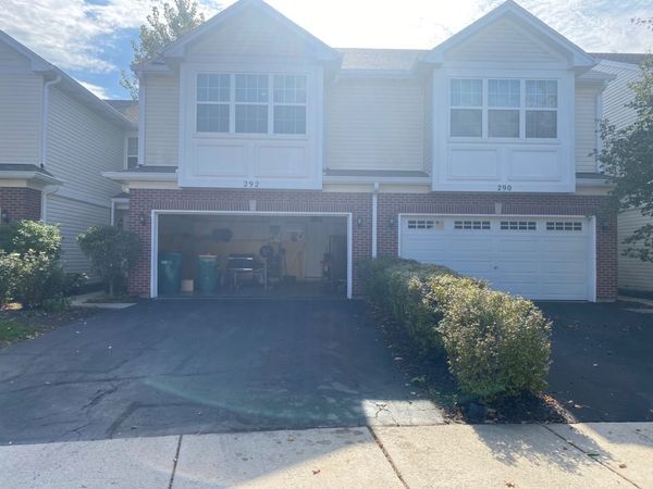 292 S Oak Creek Lane , Romeoville, IL 60446