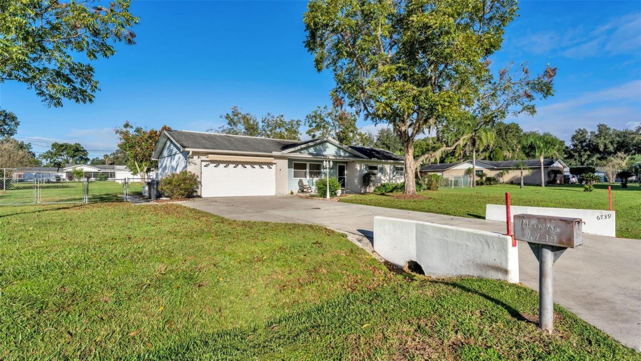 6739 Farris Drive, Lakeland, FL 33811 Photo