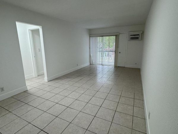 510 LAKE SHORE Drive, Unit 35, Lake Park, FL 33403