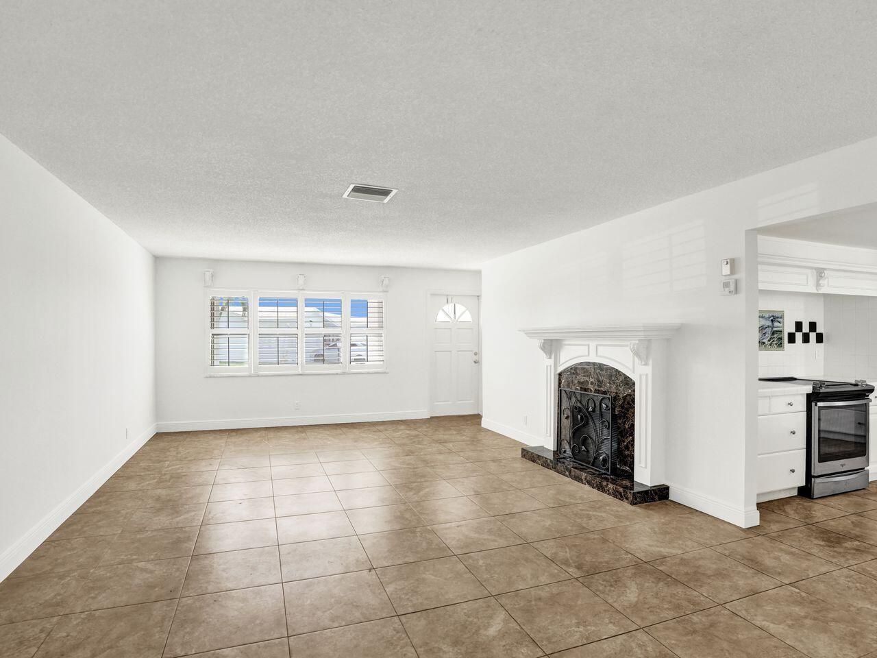 605 SW 21st Circle, Boynton Beach, FL 33426 Photo