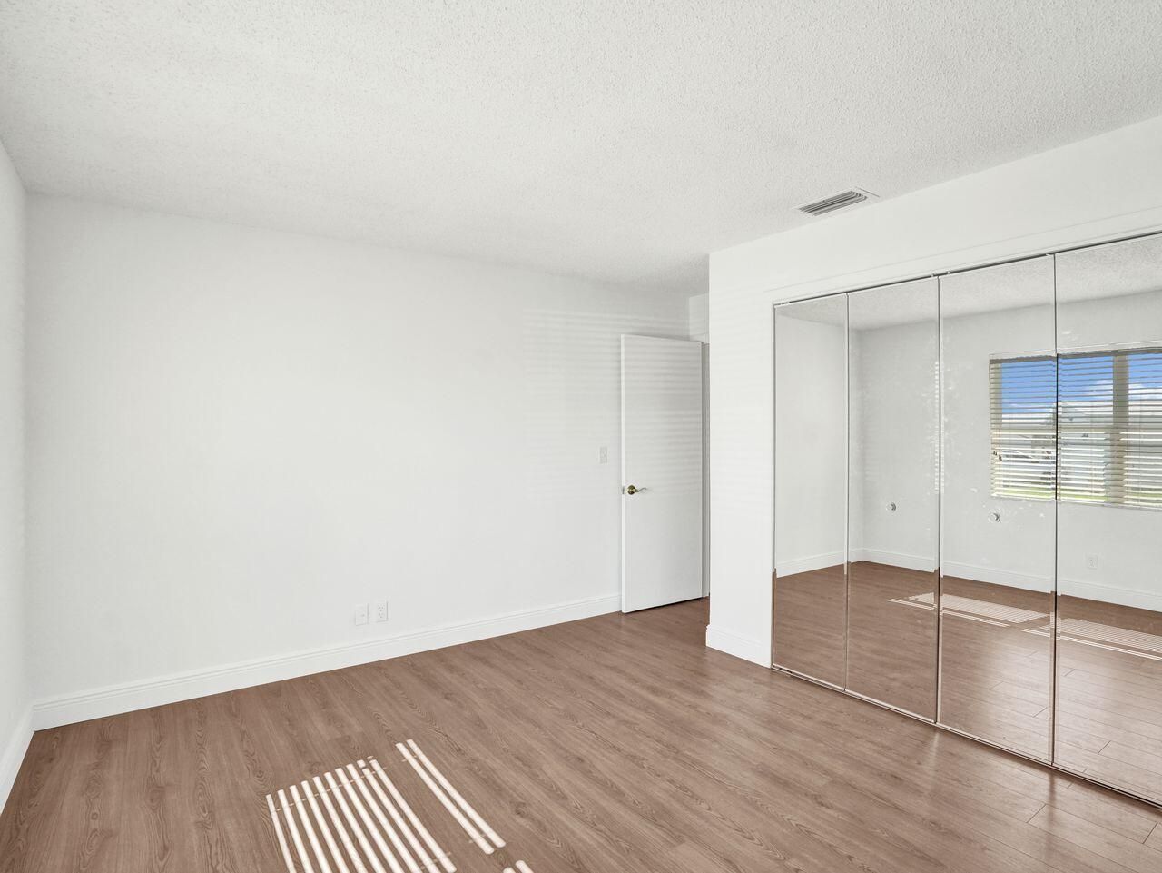 605 SW 21st Circle, Boynton Beach, FL 33426 Photo