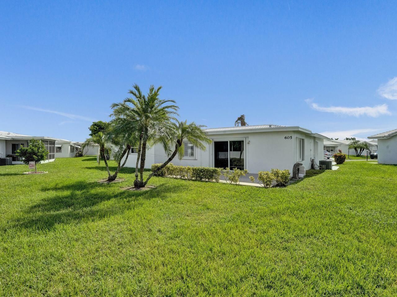 605 SW 21st Circle, Boynton Beach, FL 33426 Photo