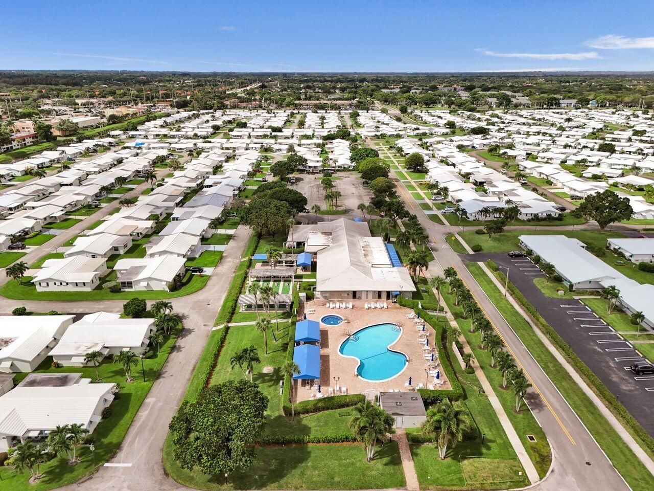 605 SW 21st Circle, Boynton Beach, FL 33426 Photo