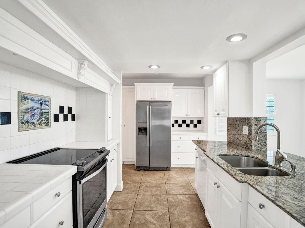 605 SW 21st Circle, Boynton Beach, FL 33426 Photo