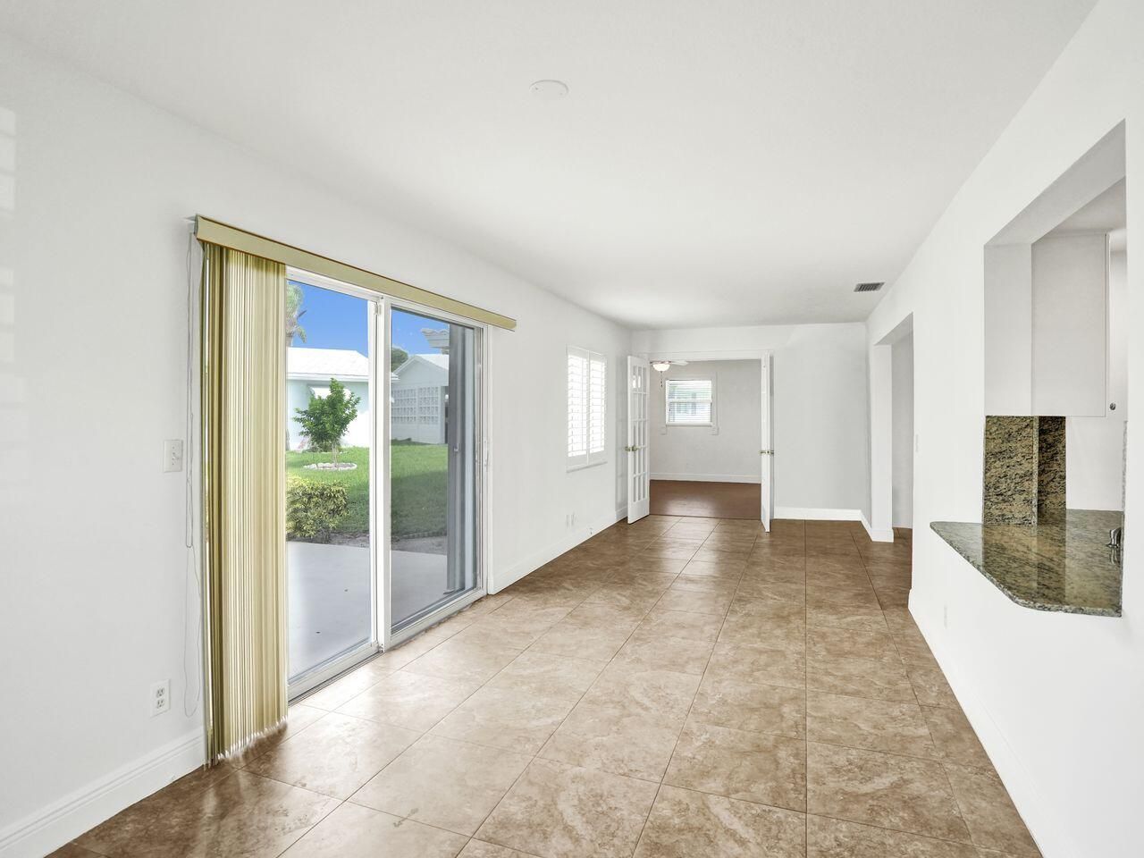 605 SW 21st Circle, Boynton Beach, FL 33426 Photo