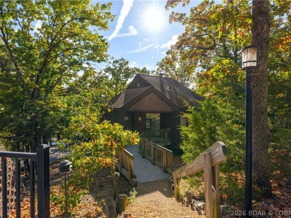 18 Tree Top Lane , Four Seasons, MO 65049