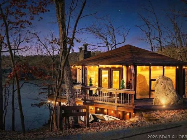 267 Treetop Drive , Unit 21, Lake Ozark, MO 65049