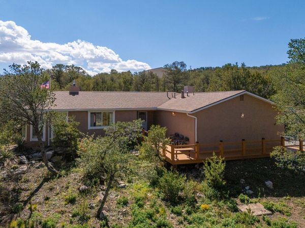 31 Palomino Road, Edgewood, NM 87015