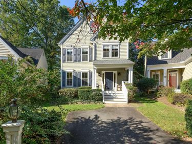 111 AMHERST COMMONS, Charlottesville, VA 22903