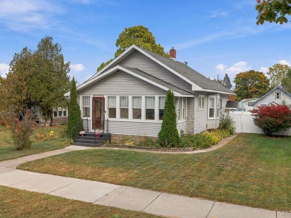 1026 Stephenson Avenue, Escanaba, MI 49829