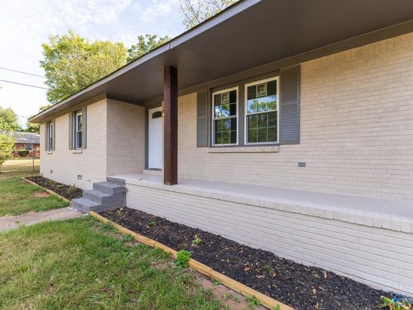 606 14th Avenue SW, Decatur, AL 35601