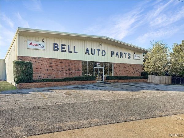 410 Bridge Ave, Northport, AL 35476