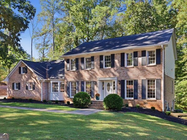 2949 Spalding Drive, Sandy Springs, GA 30350