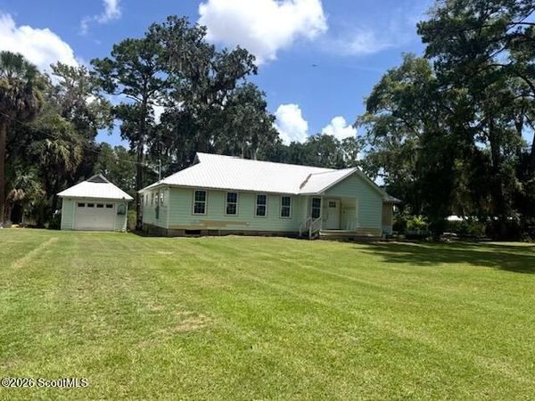 893 E 1st Street , Midway, GA 31320