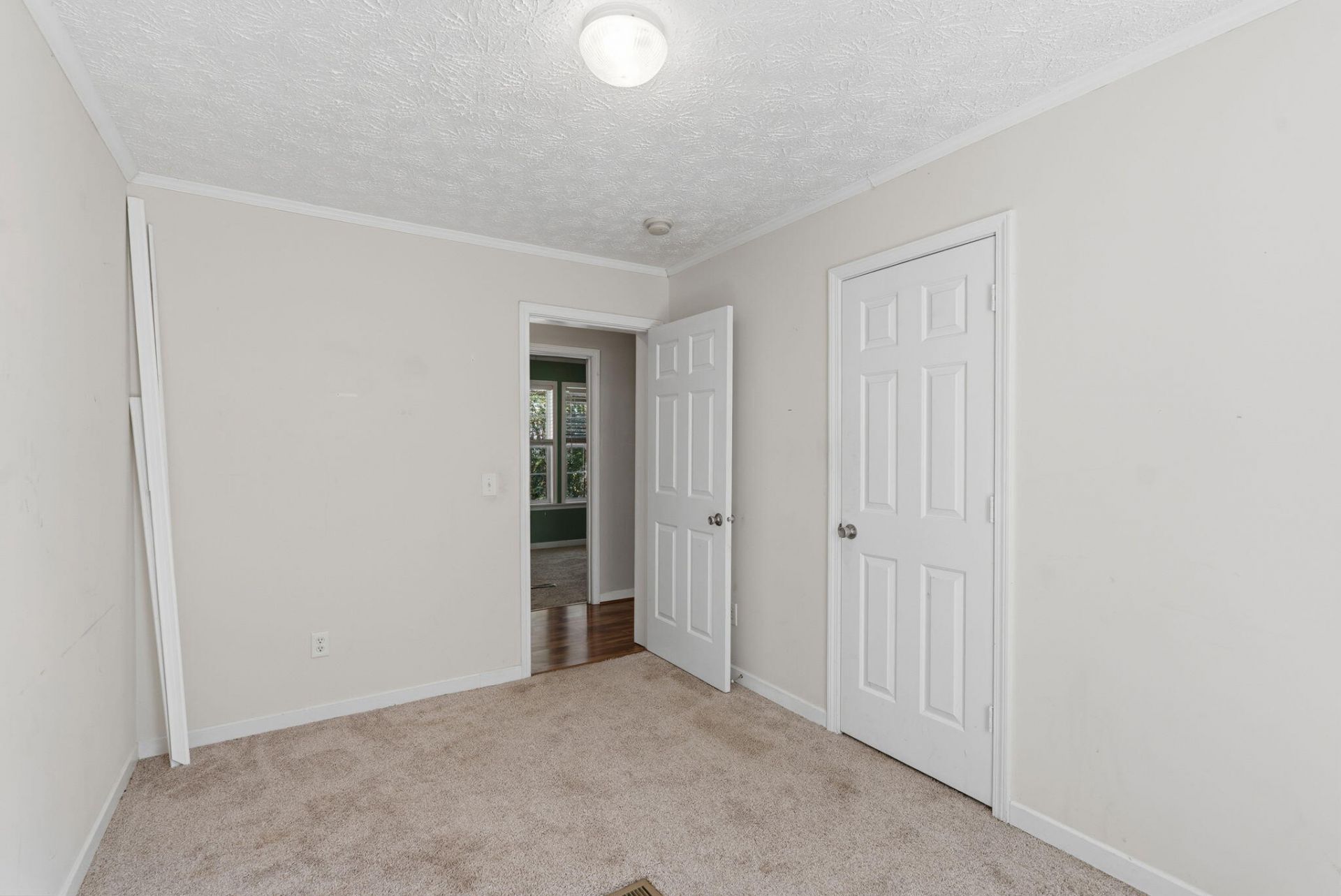 9028 Timber Street Photo 20