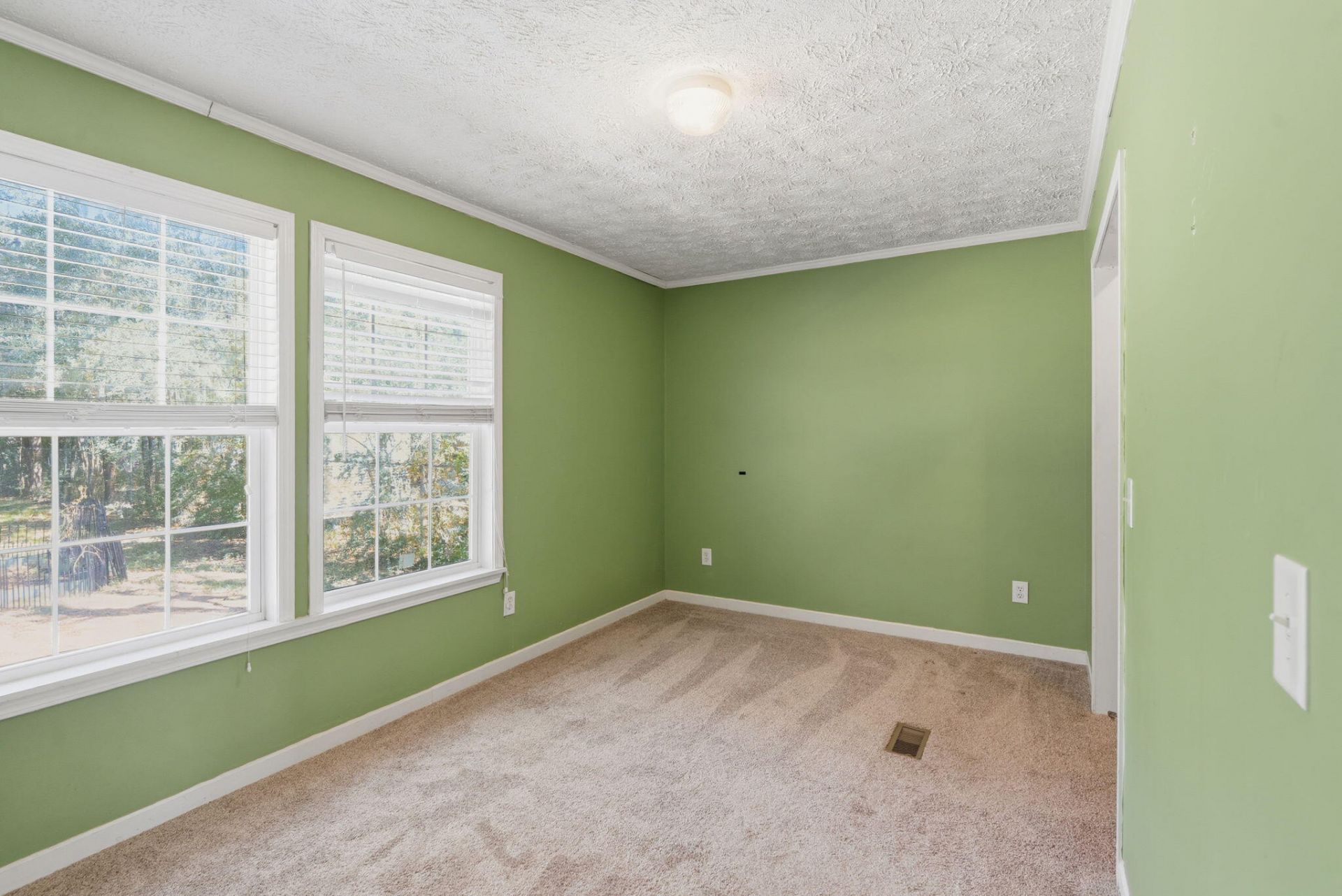 9028 Timber Street Photo 24
