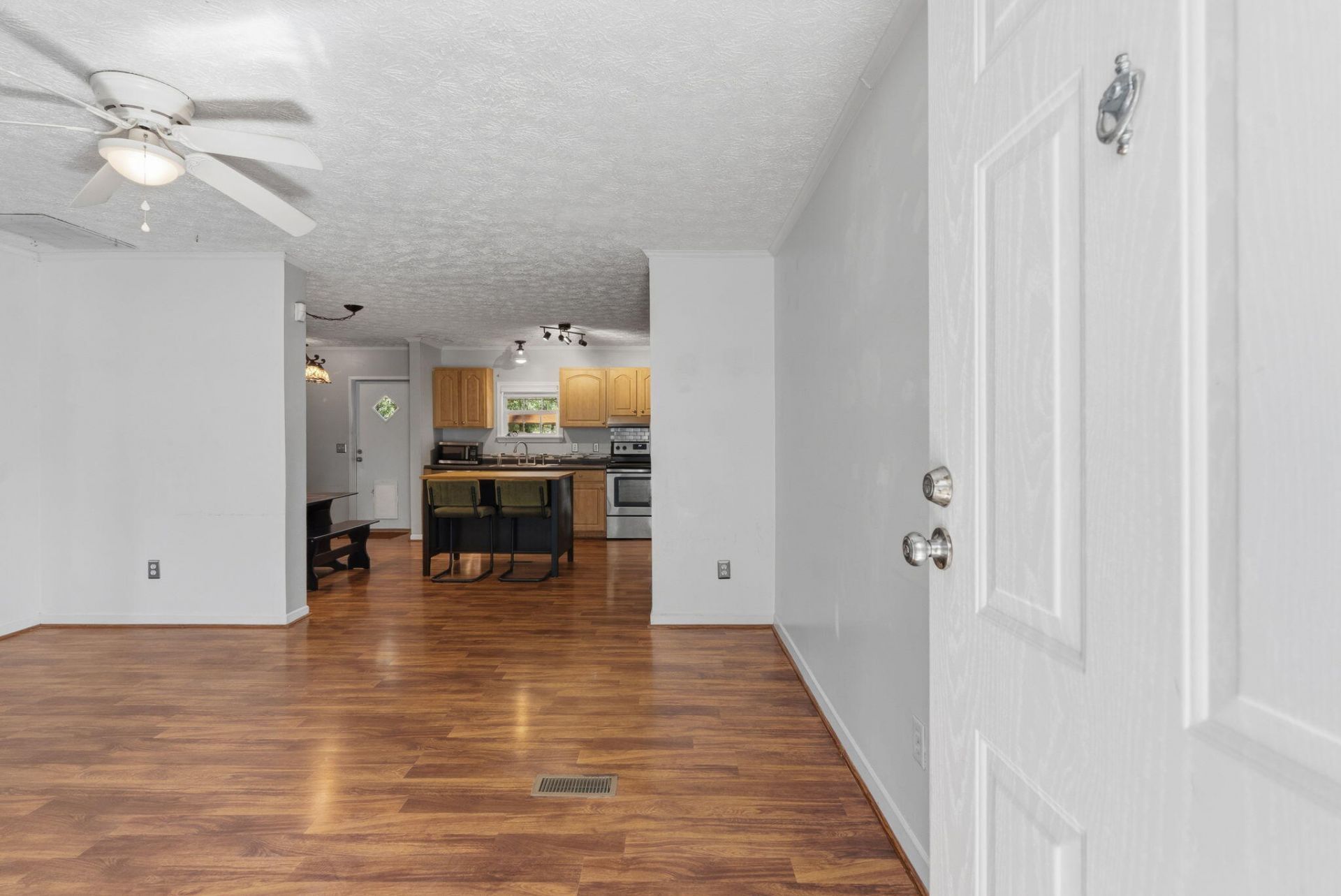 9028 Timber Street Photo 5