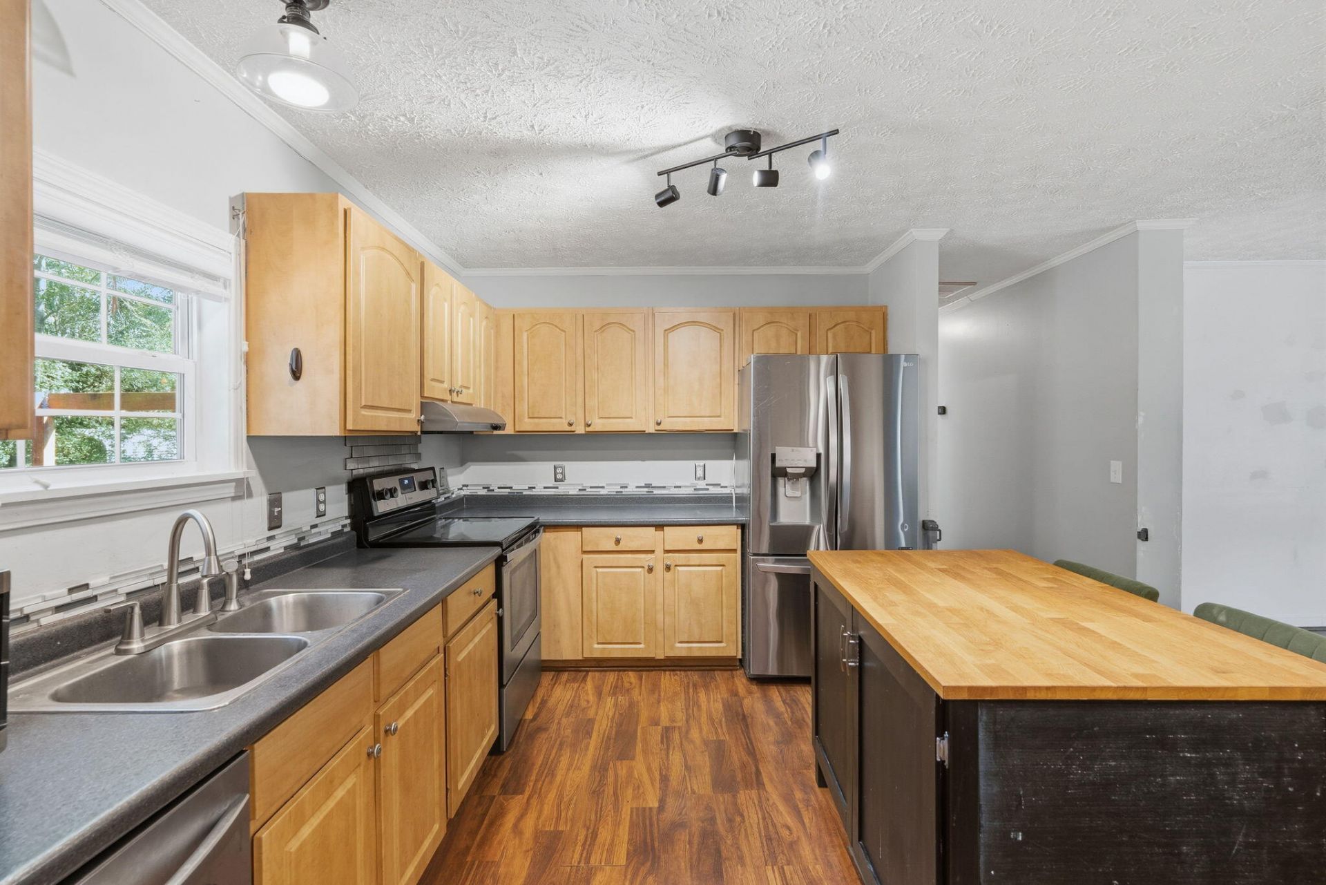 9028 Timber Street Photo 8