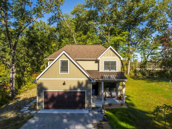 9 Golf Wood Road, Beverly Shores, IN 46301