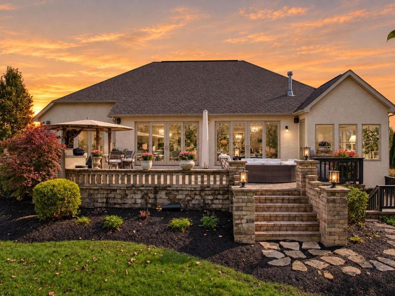 6707 Optimara Drive , Pickerington, OH 43147 Photo 3