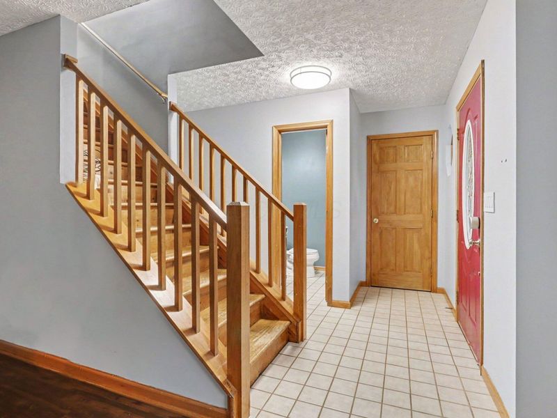 610 Thistle Drive , Delaware, OH 43015 Photo 3