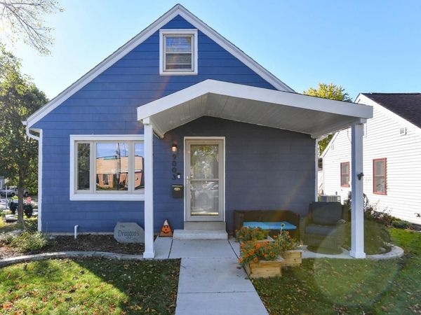 9003 W Schlinger AVENUE, West Allis, WI 53214