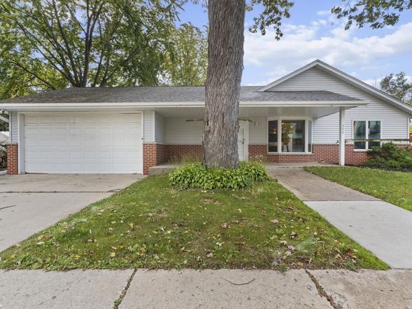 509 E Main STREET, Waterford, WI 53185