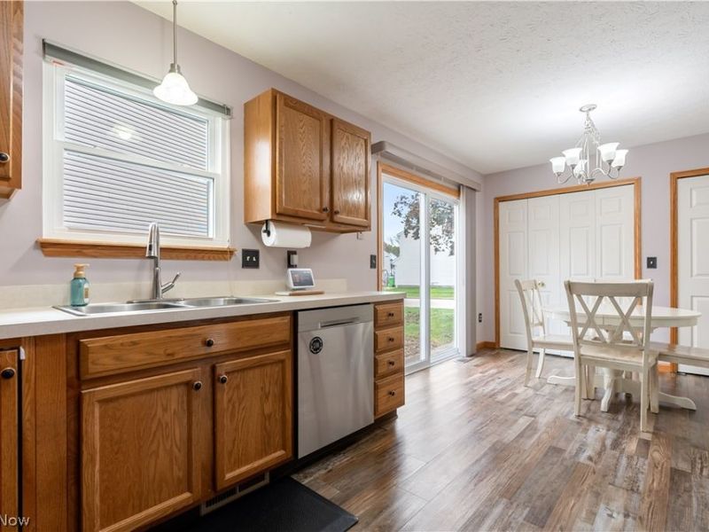 1095 Bennington Court , Akron, OH 44312 Photo 7