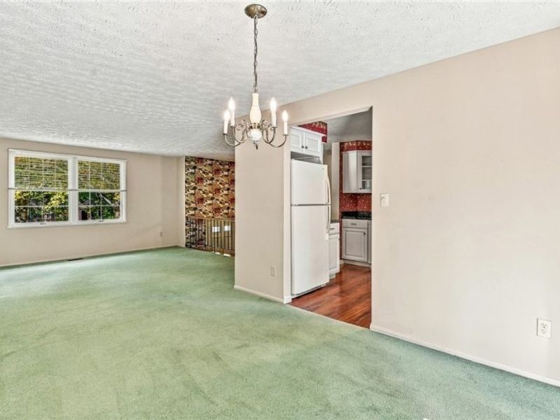 527 Laurelwood Drive SE, Howland, OH 44484 Photo 11