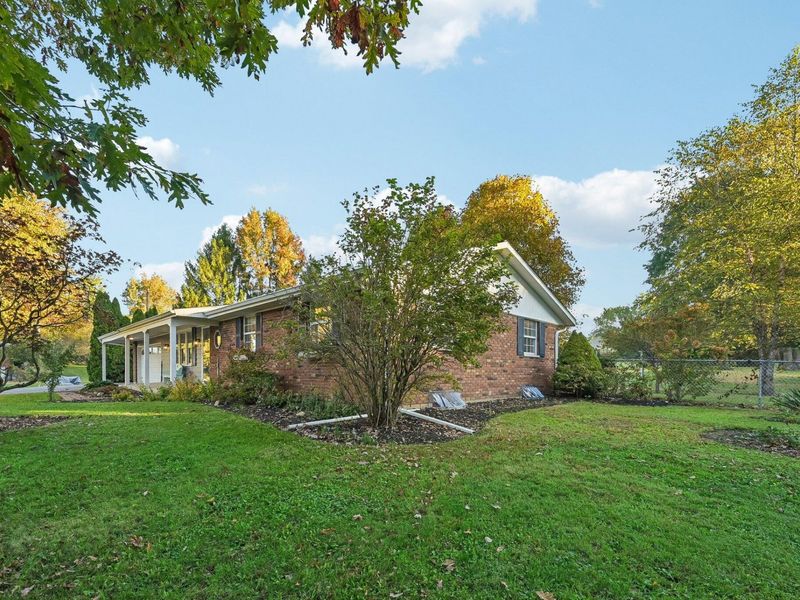 6686 Thackery Road, Urbana, OH 43078 Photo 12