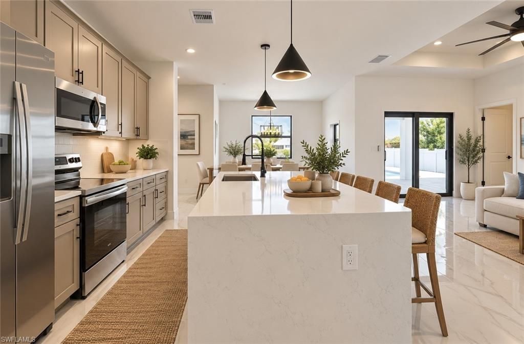 2511 NW 7th St, Cape Coral, FL 33993 Photo
