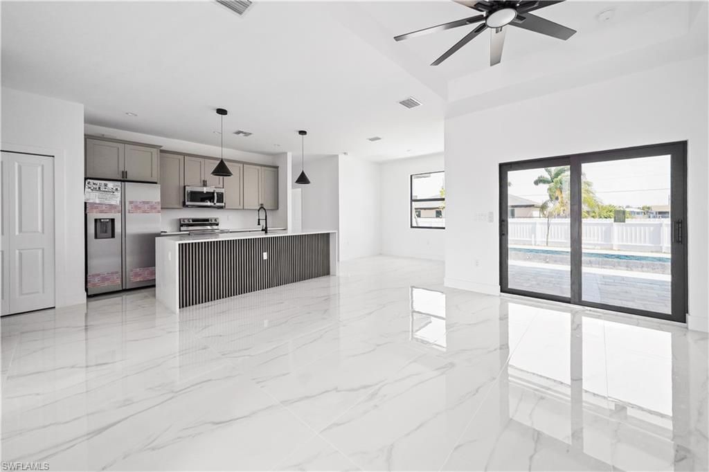 2511 NW 7th St, Cape Coral, FL 33993 Photo