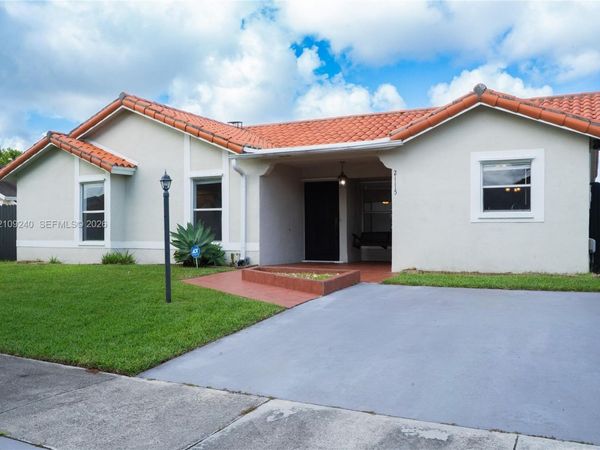 21115 SW 125th Ct Rd , Miami, FL 33177