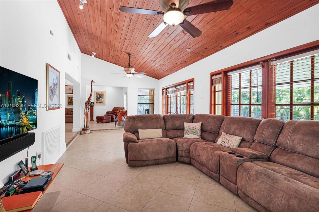 9630 SW 115th Avenue , Miami, FL 33176 Photo