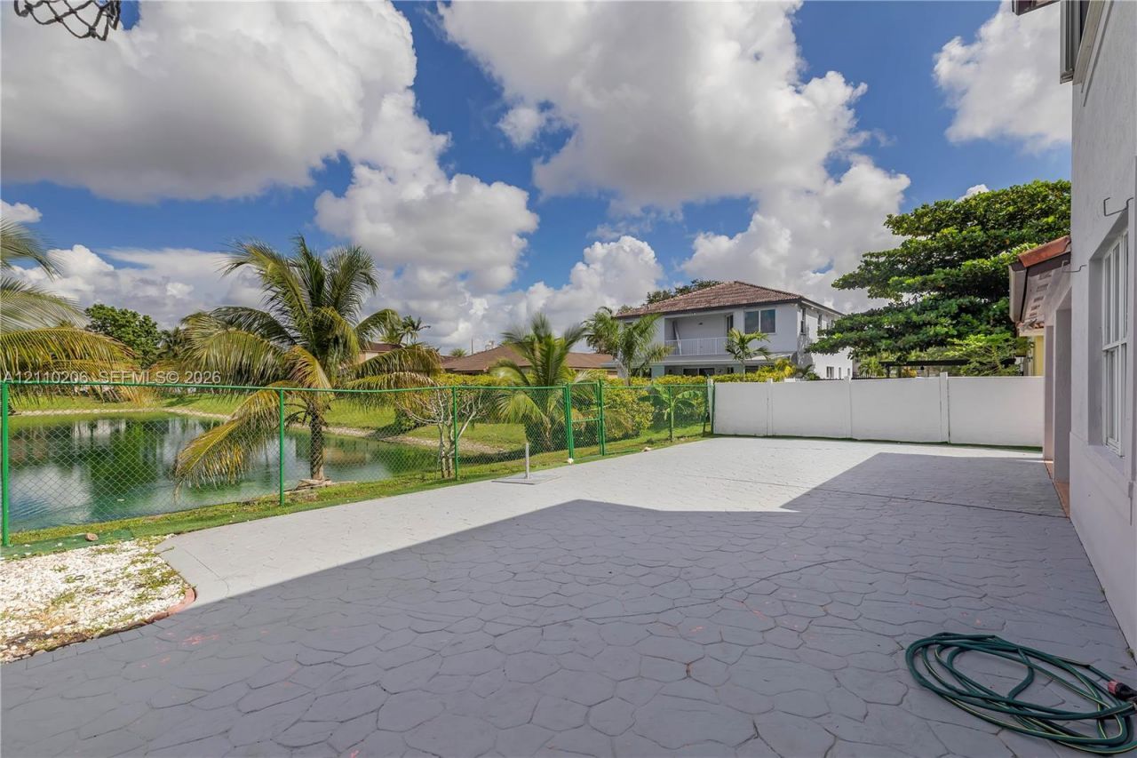 14843 SW 24th St , Miami, FL 33185 Photo