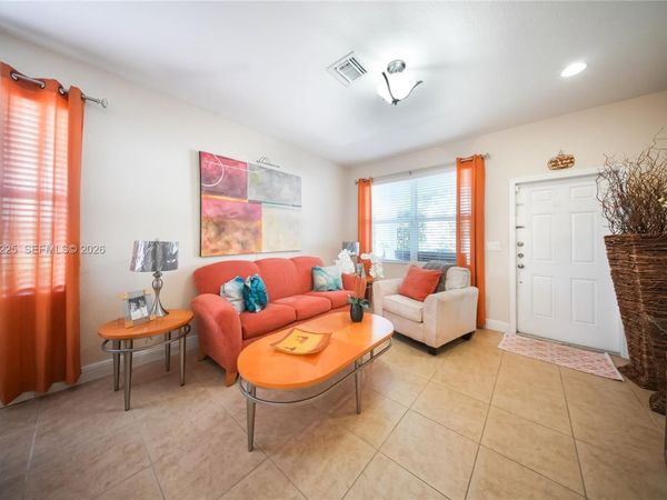 3076 SE 4th Ct , Homestead, FL 33033