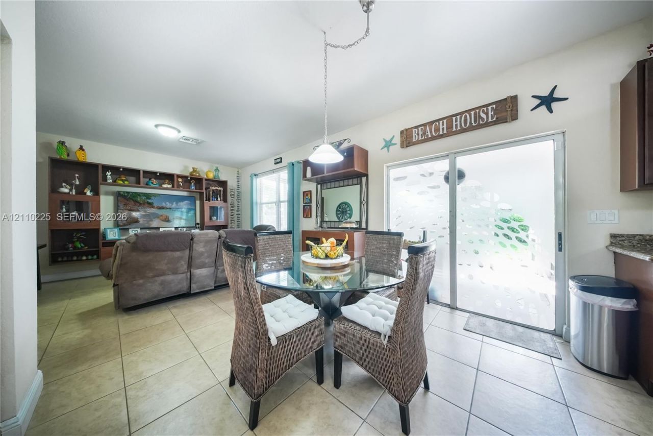 3076 SE 4th Ct , Homestead, FL 33033 Photo