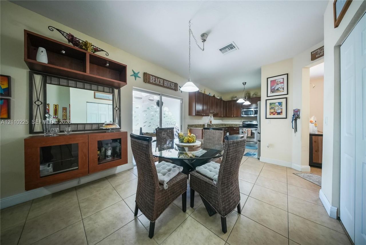 3076 SE 4th Ct , Homestead, FL 33033 Photo