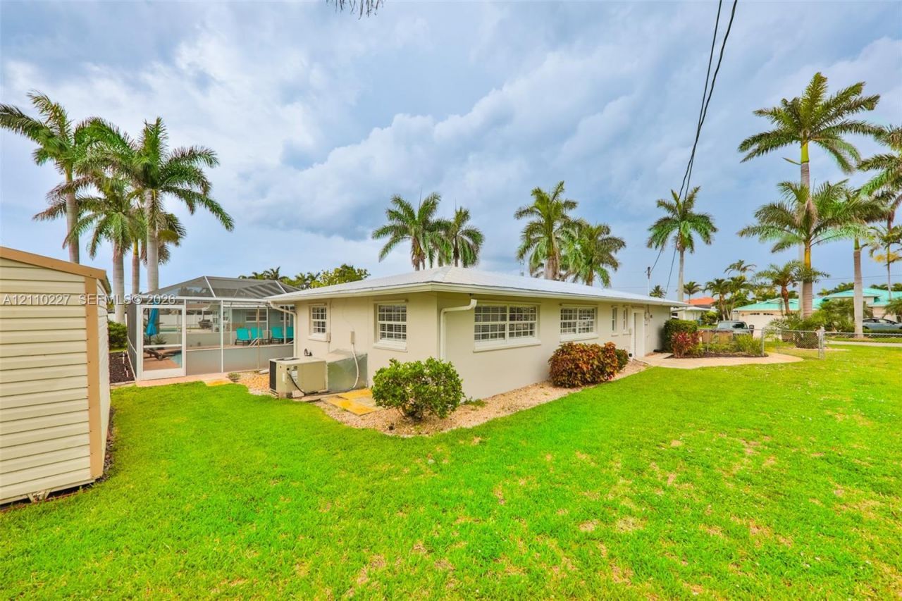 450 Bayshore Dr , Cape Coral, FL 33904 Photo