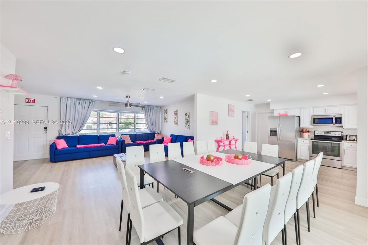 614 S Crescent Dr , Hollywood, FL 33021 Photo