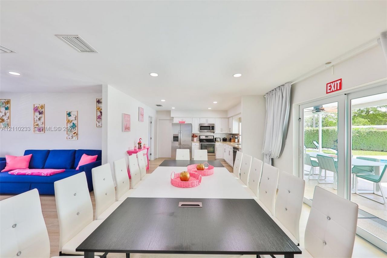 614 S Crescent Dr , Hollywood, FL 33021 Photo
